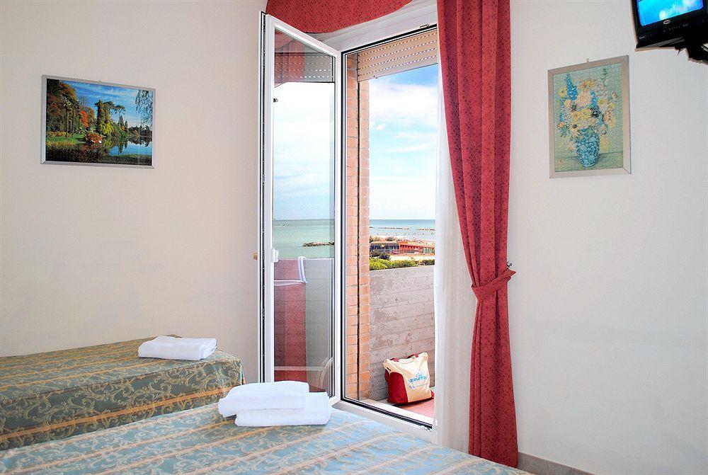 Hotel Marina Beach - Azzurro Club Ravenna Kültér fotó