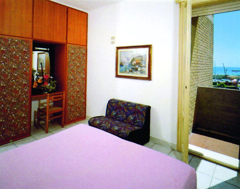 Hotel Marina Beach - Azzurro Club Ravenna Kültér fotó